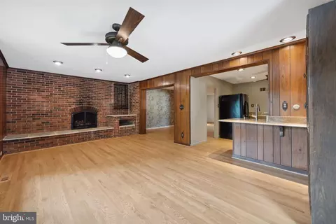 Living - 1303 Xaveria Dr, Silver Spring, MD 20903 photo 3 of 5