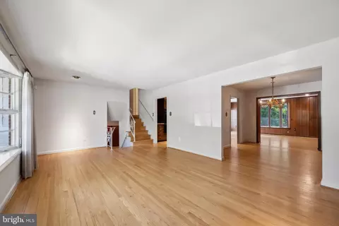 Living - 1303 Xaveria Dr, Silver Spring, MD 20903 photo 2 of 5