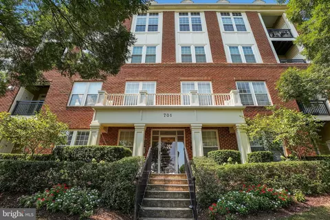 701 Fallsgrove Dr #309, Rockville, MD 20850