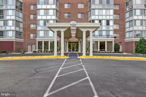 3100 N Leisure World Blvd #318, Silver Spring, MD 20906