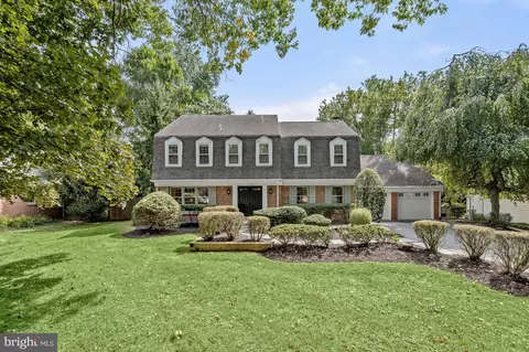 12021 Trailridge Dr, Potomac, MD 20854
