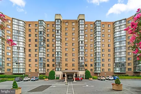 3310 N Leisure World Blvd N #828, Silver Spring, MD 20906