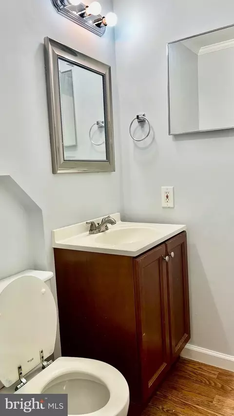 Bath - 2810 Ashmont Ter, Silver Spring, MD 20906 photo 1 of 5