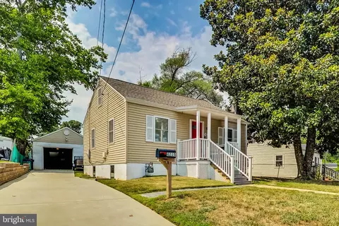 4215 Round Hill Rd, Silver Spring, MD 20906 photo 2