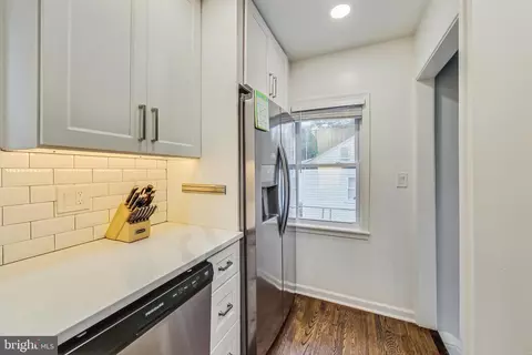 4215 Round Hill Rd, Silver Spring, MD 20906 photo 9