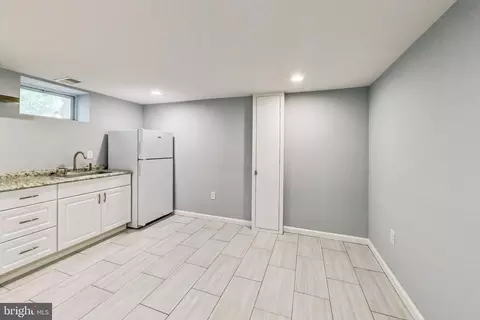 4215 Round Hill Rd, Silver Spring, MD 20906 photo 19