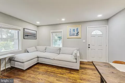 4215 Round Hill Rd, Silver Spring, MD 20906 photo 4