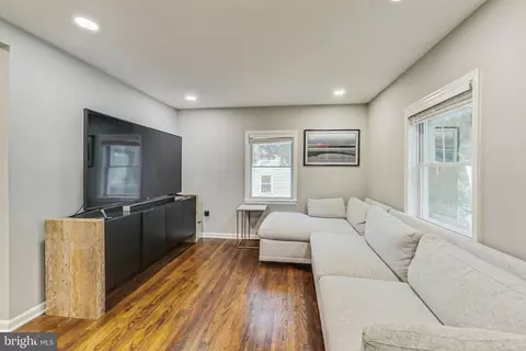 4215 Round Hill Rd, Silver Spring, MD 20906 photo 5