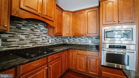 412 Hackberry Pl, Gaithersburg, MD 20878 photo 13