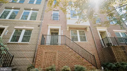 412 Hackberry Pl, Gaithersburg, MD 20878 photo 2