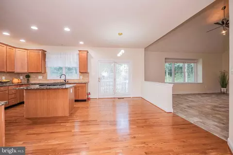 22013 Knoll Crest Ct, Boyds, MD 20841 photo 17