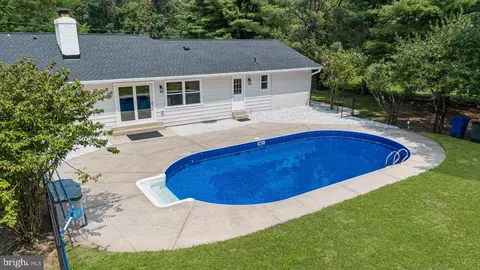Exterior - 10104 Clearspring Rd, Damascus, MD 20872 photo 6 of 16