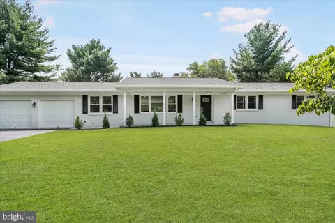 Exterior - 10104 Clearspring Rd, Damascus, MD 20872 photo 3 of 16
