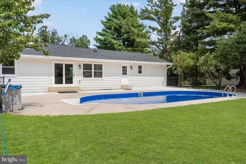 Exterior - 10104 Clearspring Rd, Damascus, MD 20872 photo 8 of 16