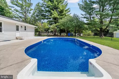 Exterior - 10104 Clearspring Rd, Damascus, MD 20872 photo 13 of 16
