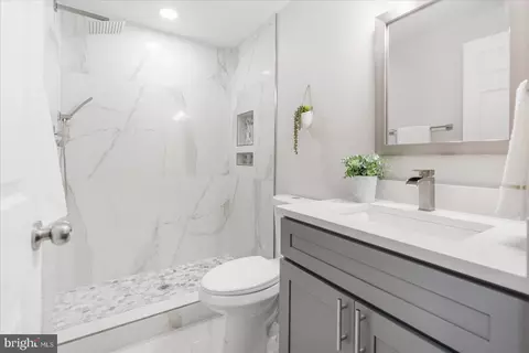 Bath - 10104 Clearspring Rd, Damascus, MD 20872 photo 6 of 6