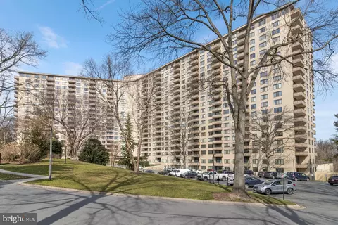 5225 Pooks Hill Rd #810S, Bethesda, MD 20814