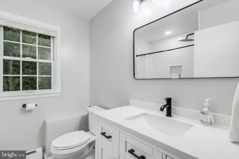 Bath - 12524 Meadowood Dr, Silver Spring, MD 20904 photo 3 of 4