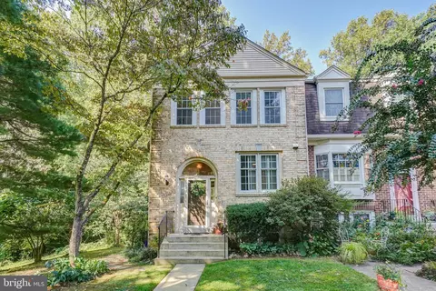 14529 Parkvale Rd, Rockville, MD 20853