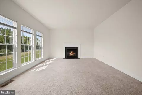 Living - 18306 Bubbling Spring Ter, Boyds, MD 20841 photo 10 of 16