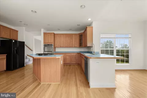 Kitchen - 18306 Bubbling Spring Ter, Boyds, MD 20841 photo 3 of 7