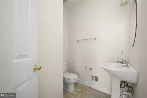 Entry Way - 18306 Bubbling Spring Ter, Boyds, MD 20841 photo 6 of 10