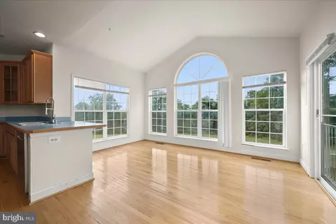 Living - 18306 Bubbling Spring Ter, Boyds, MD 20841 photo 6 of 16