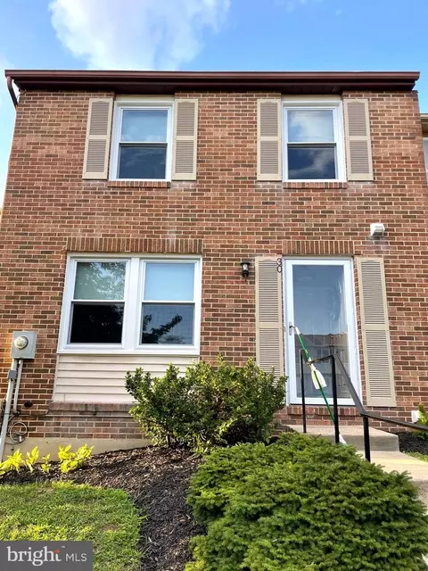 30 Valley Park Ct, Damascus, MD 20872