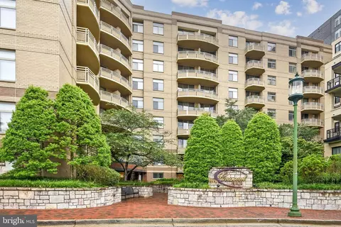 7111 Woodmont Ave #512, Chevy Chase, MD 20815