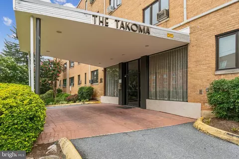 111 Lee Ave #302, Takoma Park, MD 20912