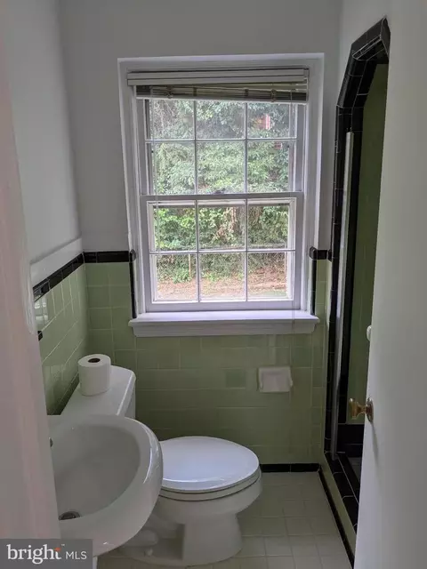 304 Mansfield Rd, Silver Spring, MD 20910 photo 12