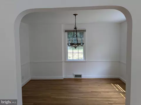 304 Mansfield Rd, Silver Spring, MD 20910 photo 3