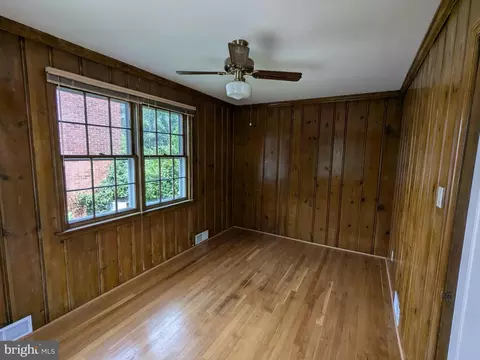 304 Mansfield Rd, Silver Spring, MD 20910 photo 5