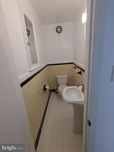 304 Mansfield Rd, Silver Spring, MD 20910 photo 8