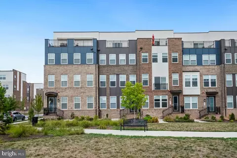 207 Armstrong Pl, Gaithersburg, MD 20878