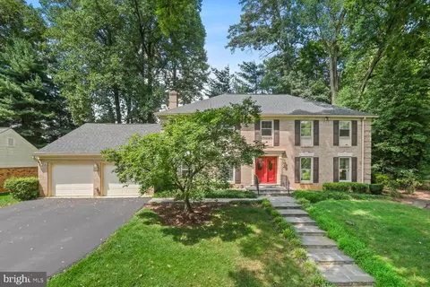 6601 Struttmann Ln, North Bethesda, MD 20852