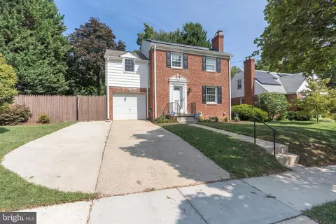 1909 August Dr, Silver Spring, MD 20902 photo 2