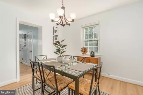 1909 August Dr, Silver Spring, MD 20902 photo 9