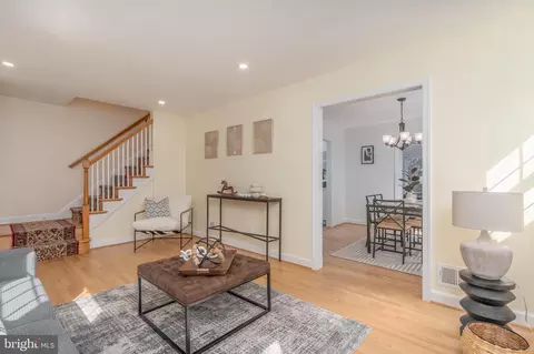 1909 August Dr, Silver Spring, MD 20902 photo 5