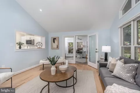 1909 August Dr, Silver Spring, MD 20902 photo 15