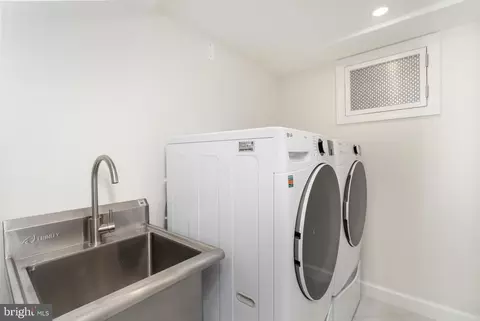1909 August Dr, Silver Spring, MD 20902 photo 33