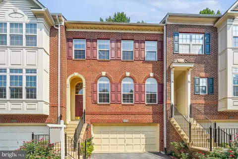 2039 Ashleigh Woods Ct, Rockville, MD 20851