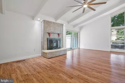 Living - 3578 Gleneagles Dr #33-A, Silver Spring, MD 20906 photo 1 of 5
