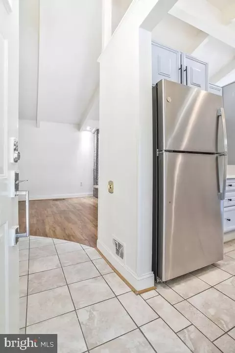 Entry Way - 3578 Gleneagles Dr #33-A, Silver Spring, MD 20906 photo 2 of 5