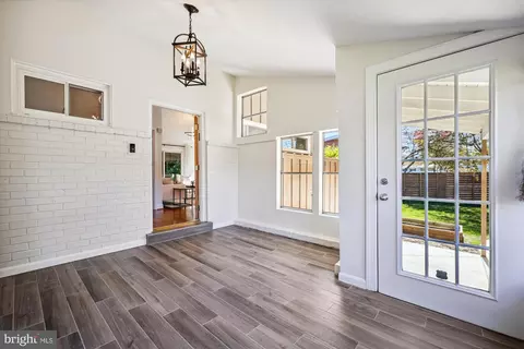 Entry Way - 800 Hillsboro Dr, Silver Spring, MD 20902 photo 3 of 5