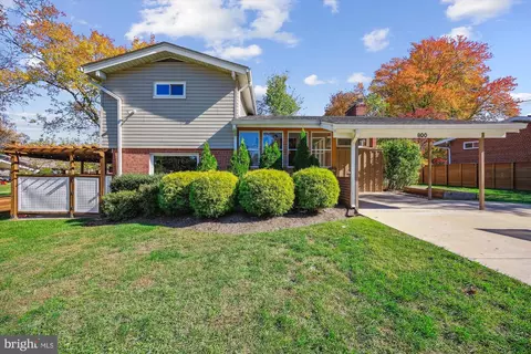 800 Hillsboro Dr, Silver Spring, MD 20902