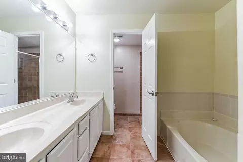 1661 Nordic Hill Cir, Silver Spring, MD 20906 photo 14