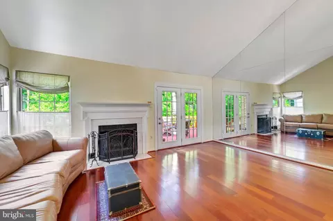 1661 Nordic Hill Cir, Silver Spring, MD 20906 photo 4