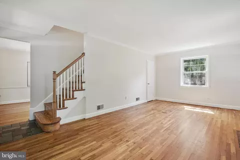 1012 Roswell Dr, Silver Spring, MD 20901 photo 5