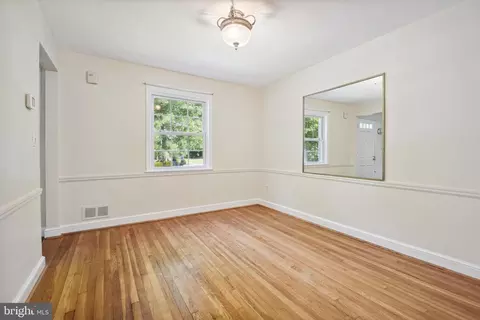 1012 Roswell Dr, Silver Spring, MD 20901 photo 6